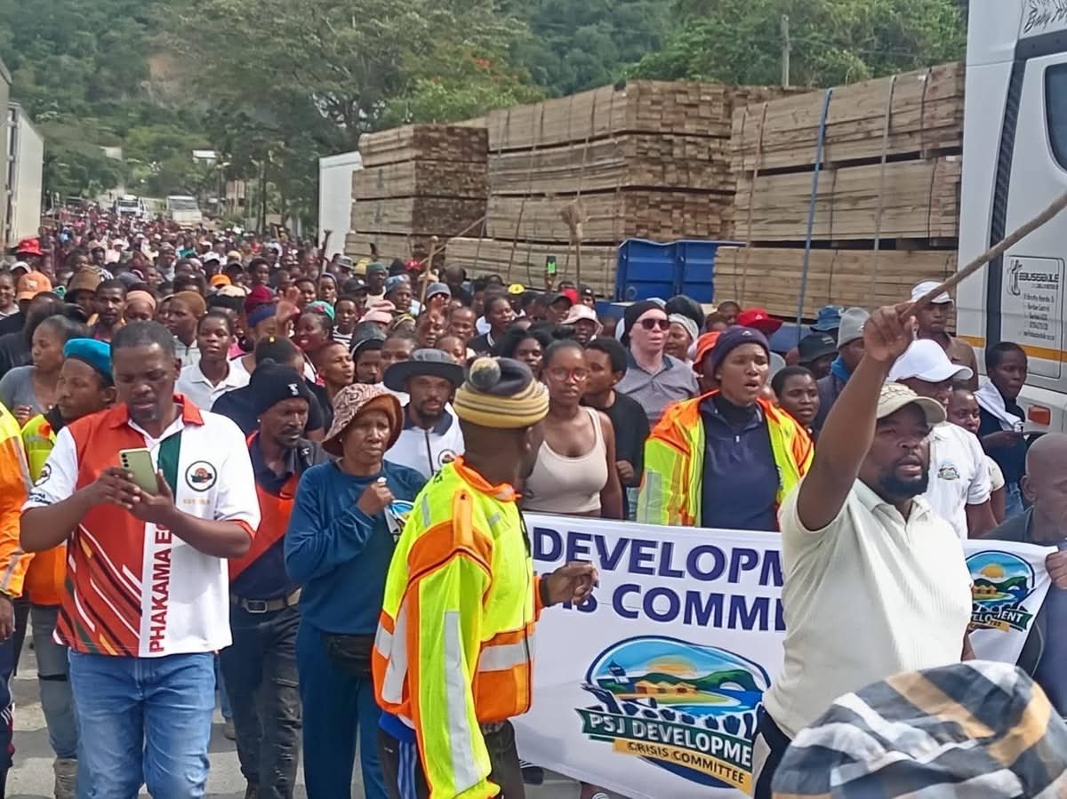 🇿🇦Ⓜ⍶∩ⓓⓎ Ndlela KaMaMlobeli Camera🎥 Lady tweet media