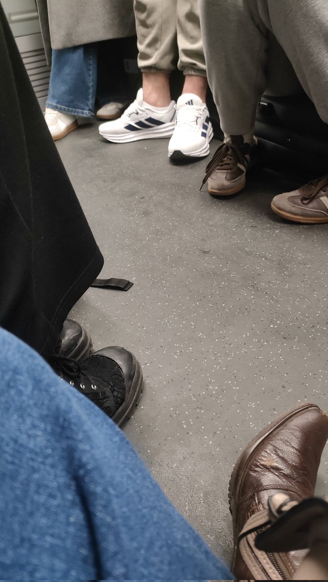 Burzynska Agnieszka tweet media