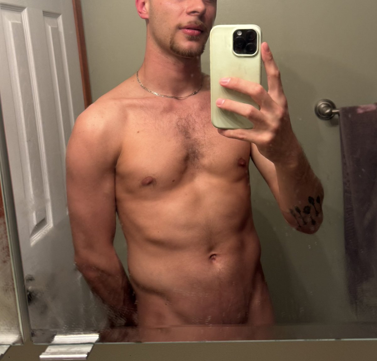 Ashton Lux tweet media