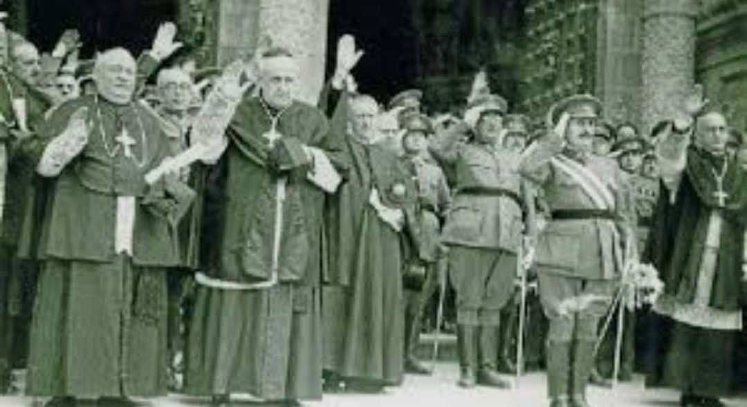 Hubo un tiempo en el que la jerarquía eclesiástica fue leal a España y al Caudillo.
Hoy sólo vomita traición, cobardía y deslealtad al catolicismo.