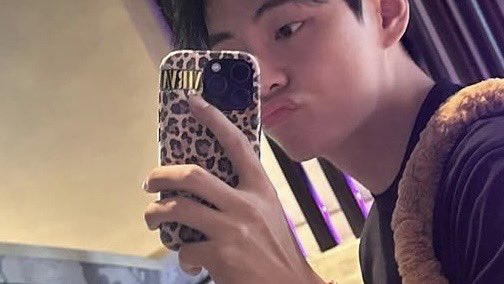 my meloromi 🐰🧸 (@mikrokoskoos) on Twitter photo 