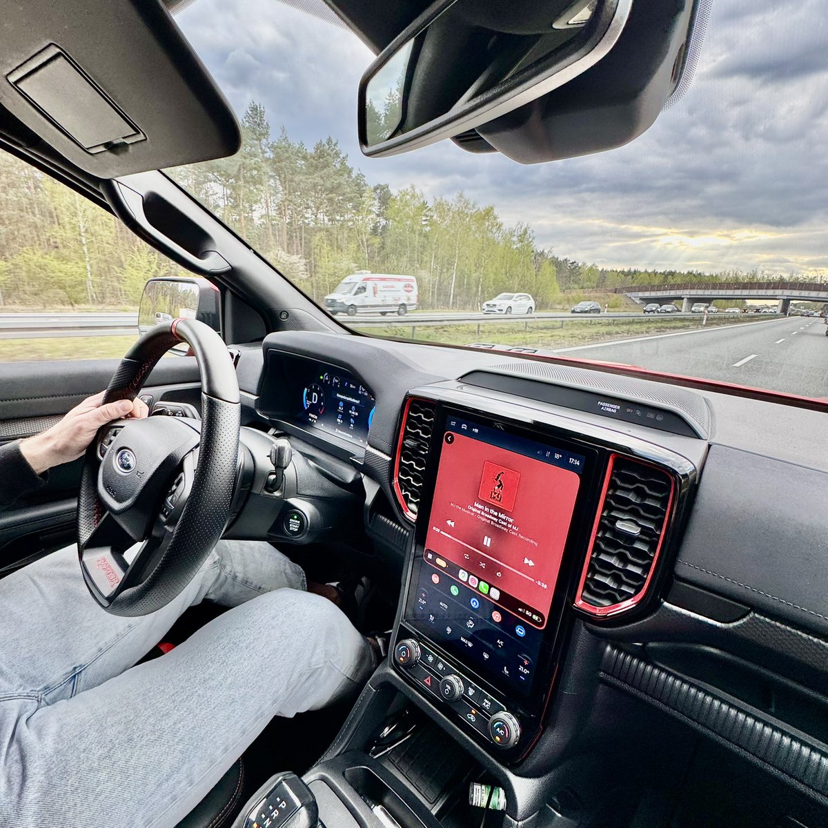 SmolenMaciej's tweet image. 🚗 #alwaysonthemove

Go west