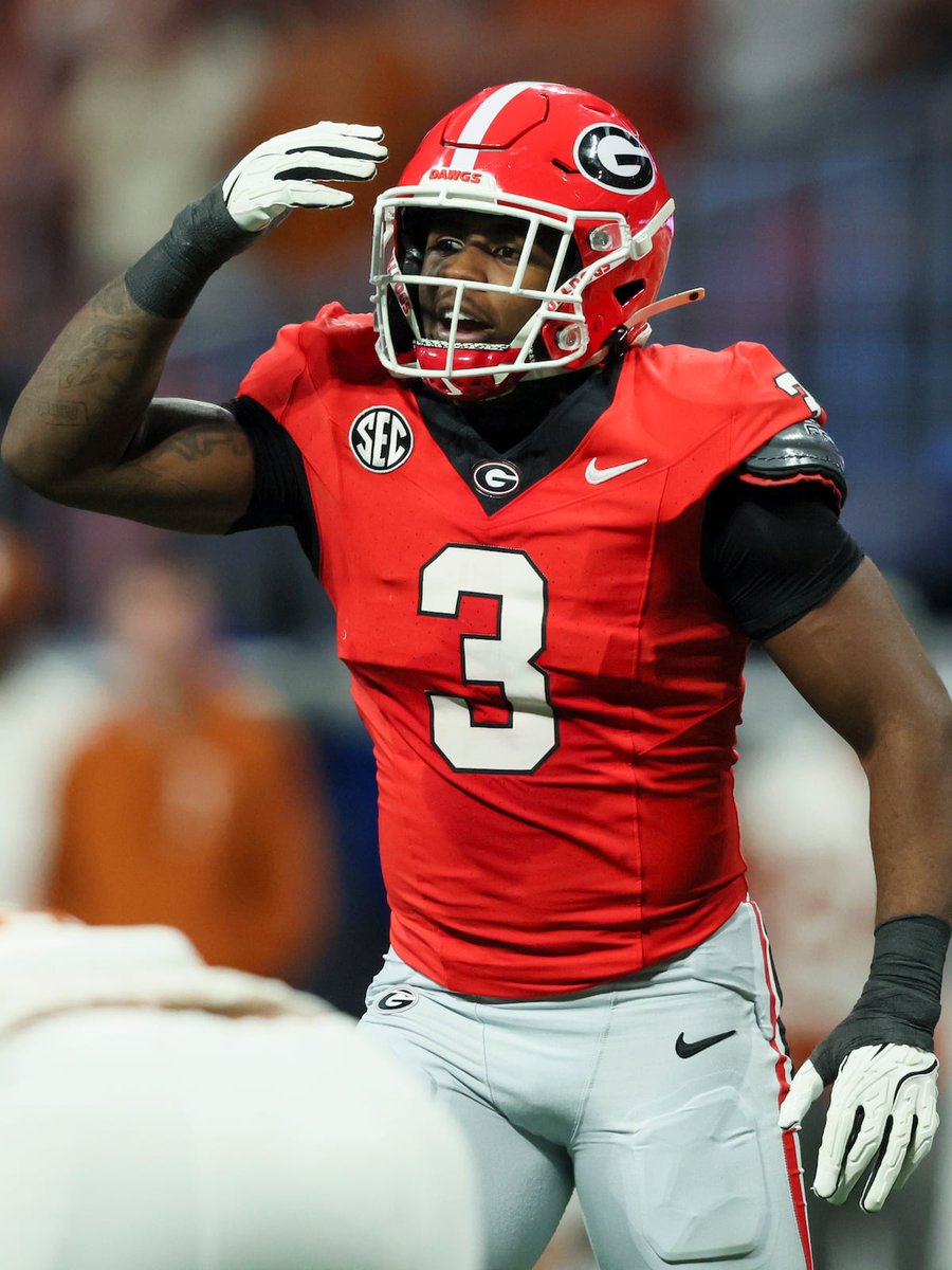 NYJetsTFMedia's tweet image. I would personally LOVE to see the #Jets trade up again from 44 to get CB Colton Hood or LB CJ Allen

Both still on the board. Both game changers &amp;amp; could've been 1st rd picks

What do you think❓