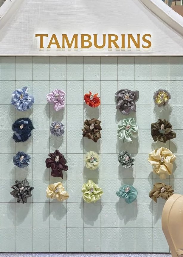 ᴼˢᵗʳⁱᶜʰｐｏａ ꕤ ྀི tweet media