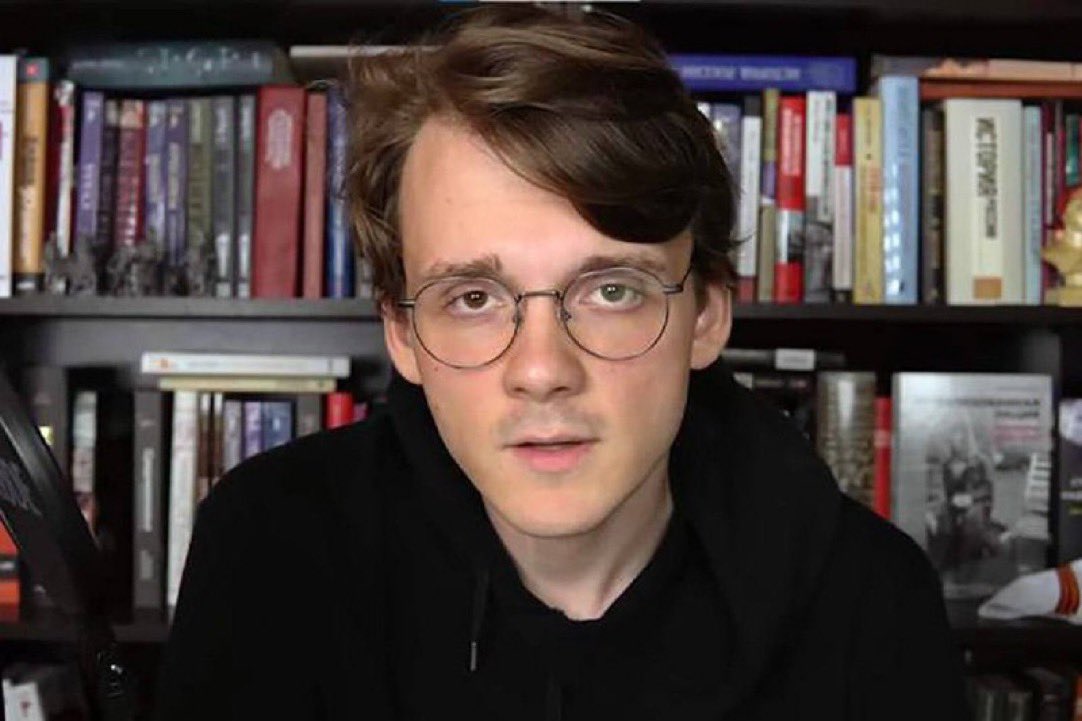 Вестник бури / Буревестник tweet media