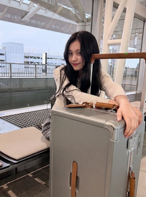 AimeeDee2006's tweet image. [Cover] 태양계 - 성시경 | UMJI youtu.be/i4flHowP3jw?si… via @YouTube 

#VIVIZ #비비지
#UMJI #엄지
@VIVIZ_Official
#A_Montage_of_() #La_La_Love_Me
#NEW_LEGACY
#ForeverWithVIVIZ