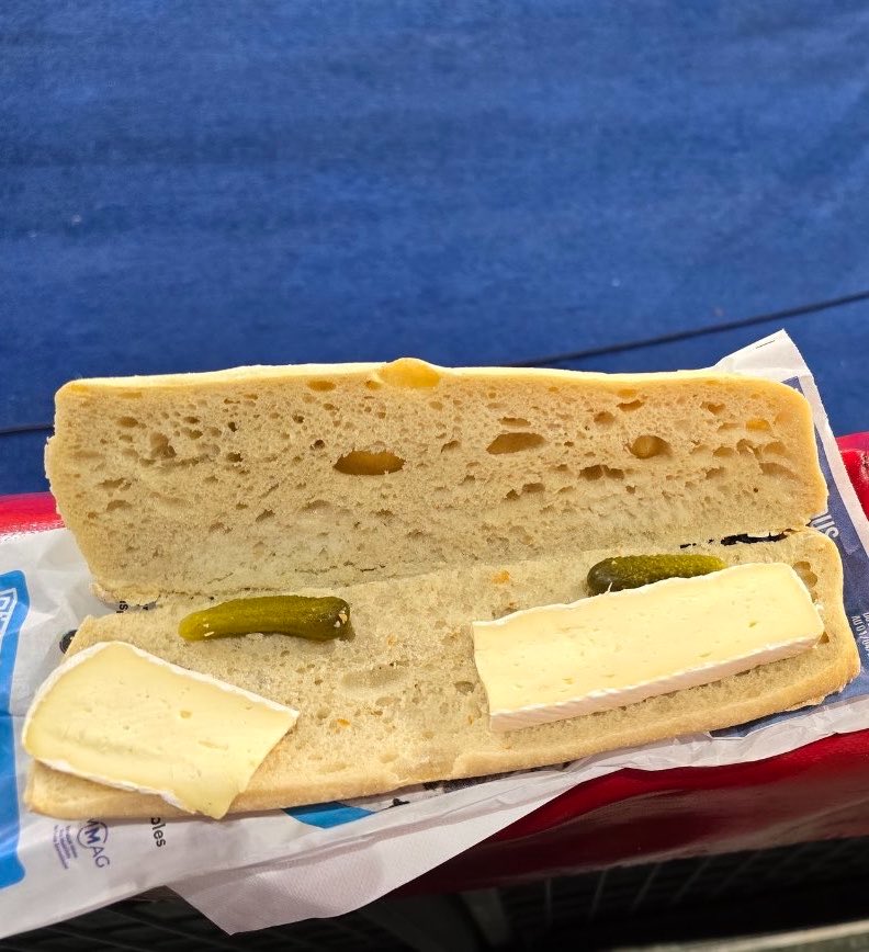 Cheese sandwich at Grenoble Foot 38 <a href="/GF38_Officiel/">Grenoble Foot 38</a> 

💶 €11.50 (£9.80 with a drink) ⚽️