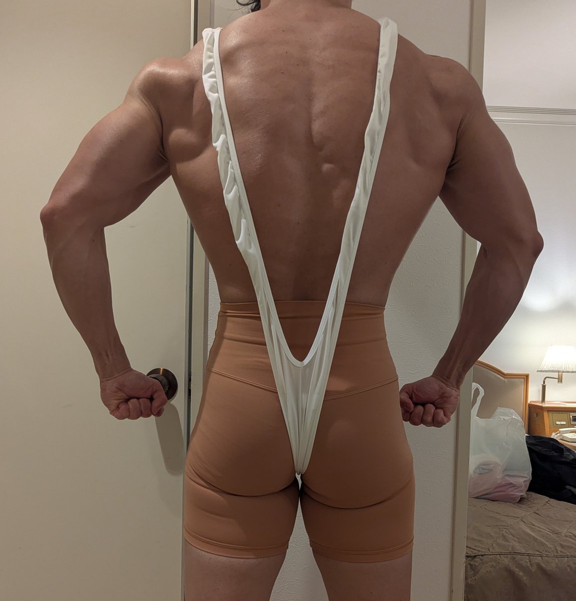 サーバル様/筋肉資料集販売中💪 tweet media