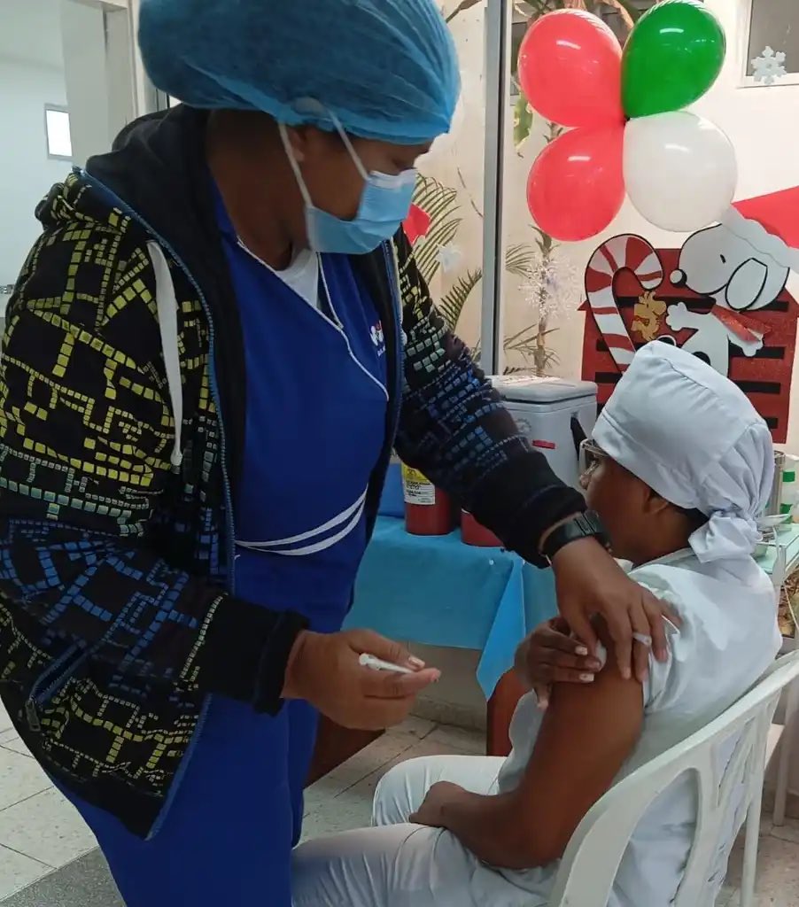 Alcaldía de Barranquilla impulsa la segunda Jornada Nacional de Vacunación con énfasis en prevención contra la influenza centrodenoticias24.com/2026/04/24/alc…
<a href="/alcaldiabquilla/">Alcaldía de Barranquilla</a> <a href="/AlejandroChar/">Alejandro Char</a> <a href="/SecSaludBAQ/">Secretaría Distrital de Salud</a>