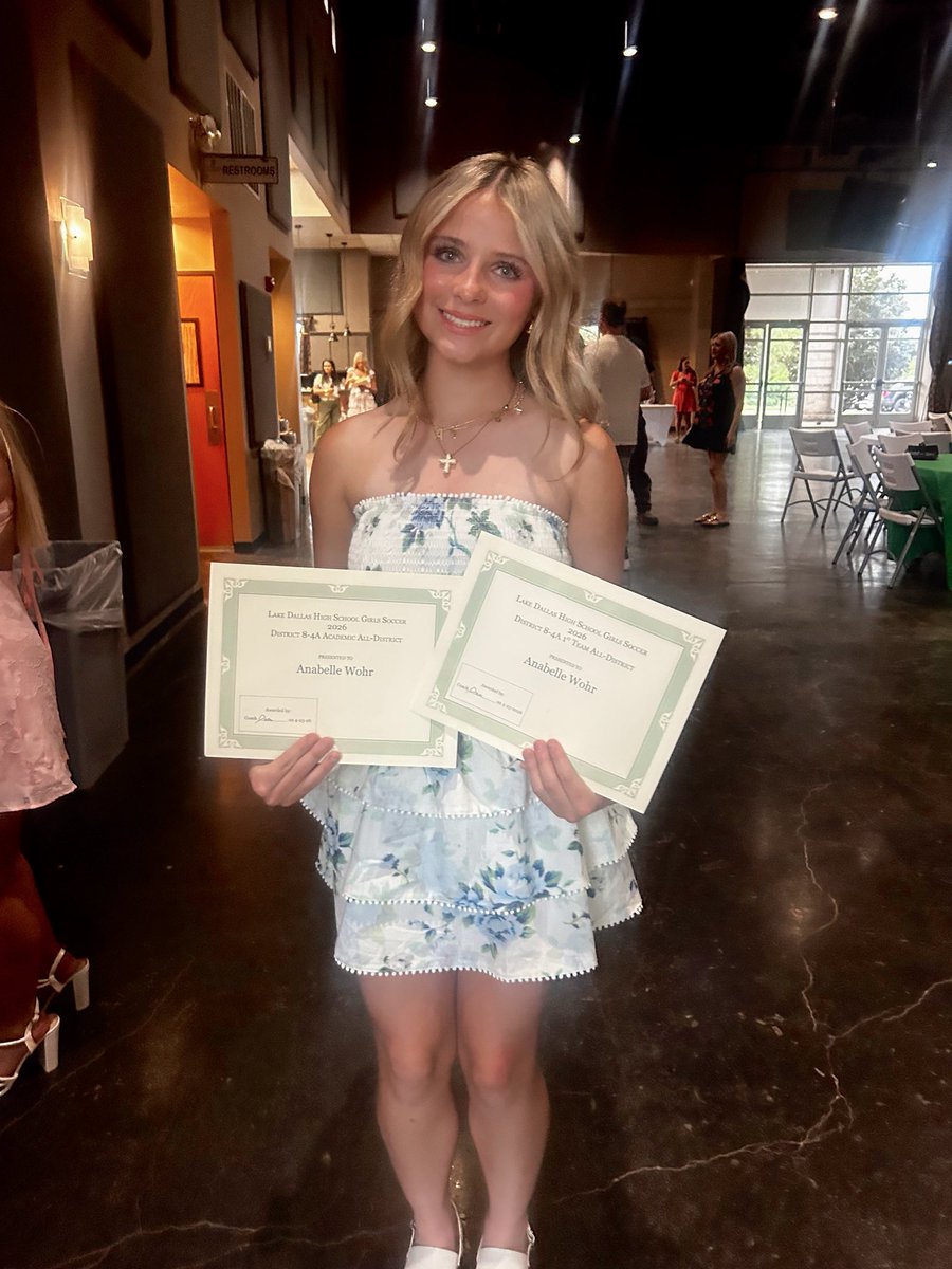 ATWsoccer2028's tweet image. Bless to receive these awards to wrap up our 25-26 LDHS varsity soccer season! 
-District 8-4a Acedemic all district 
-District 8-4a 1st team all district
#collegesoccer #recruitment #womenssoccer @recruitfluency @RecruitMatador @TheSoccerWire @Smedley033 @prepstarsoccer
