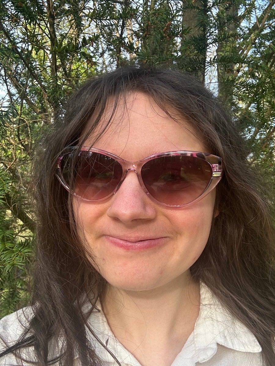 sarahsoehlmann's tweet image. I went for a walk with my father and took a few selfies. We enjoy the beautiful and sunny weather! #Selfie