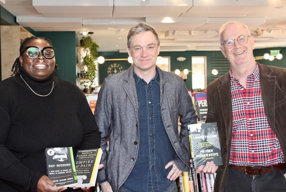 DotNews's tweet image. Patrick Radden Keefe’s best-selling books investigate the Snakehead gang in New York City, explore The Troubles in Northern Ireland, and expose the dangerous criminal underworld in London.
But his own story began right here in #Dorchester. 
dotnews.com/2026/04/24/dor…