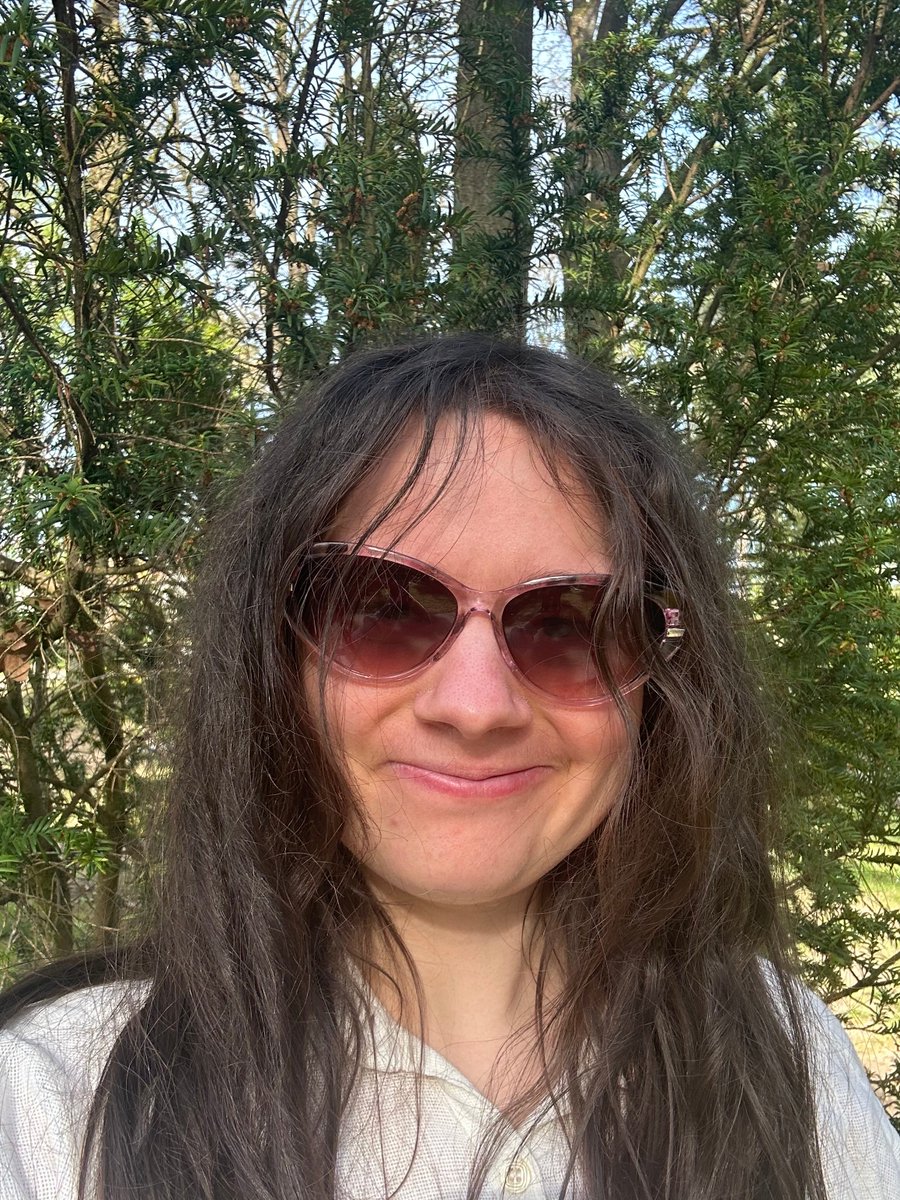 sarahsoehlmann's tweet image. I went for a walk with my father and took a few selfies. We enjoy the beautiful and sunny weather! #Selfie