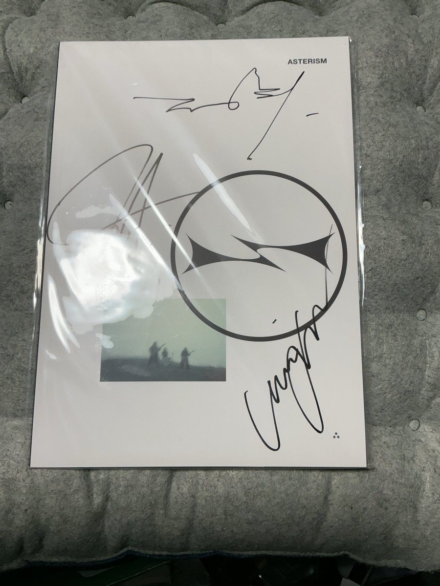 alexkumagorou's tweet image. ASTERISMのライブ、凄かった‼️超良かった‼️とにかく凄かった‼️大好きなDAWNも演ってくれてホント最高だった‼️凄かったしか出てこない‼️終演後CD買ったらサインまでしてくれた‼️メンバーの方たちとちょっとだけお話しも出来た‼️最高の夜でした‼️😆
#ASTERISM
#DAWN