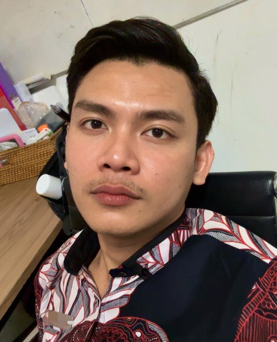 baymax_98's tweet image. Balik kerja capek berat,
Butuh dipuk - puk biar ke-recharge 👉🏽👈🏽
Mau yang jelas,bukan cuma singgah.
-
#Makassar #Bandung #Bali