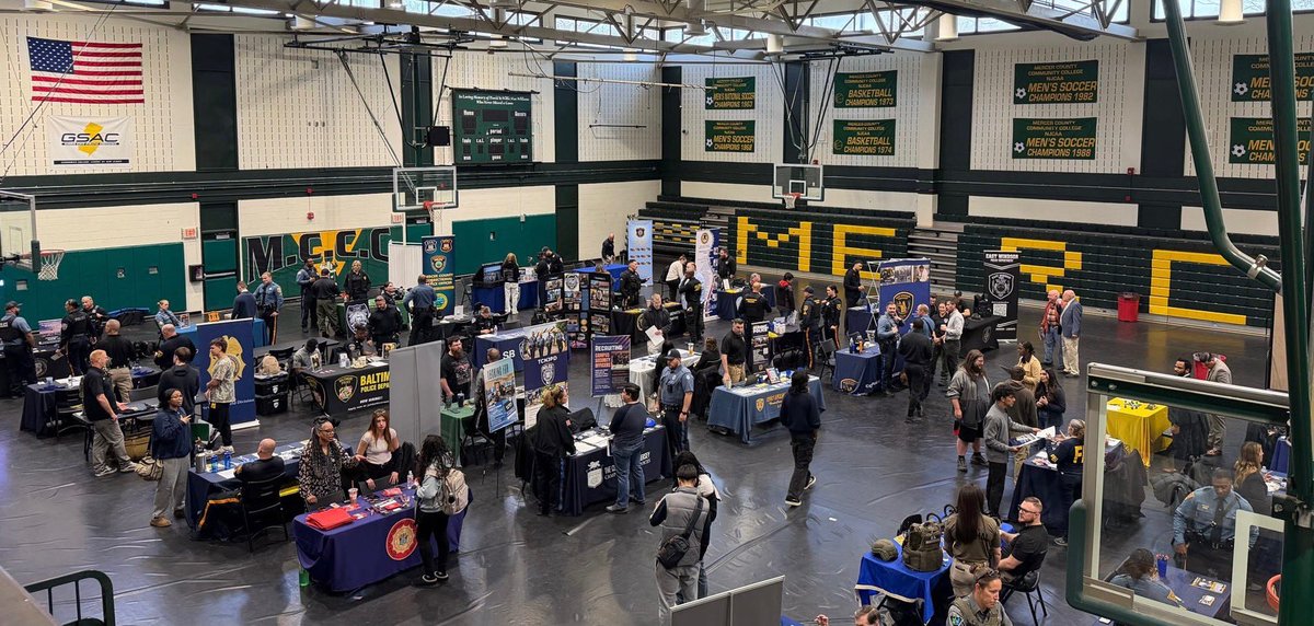 MCCC_SLL's tweet photo. Criminal Justice Fair 👮🏾 https://t.co/PxW3DogZL8