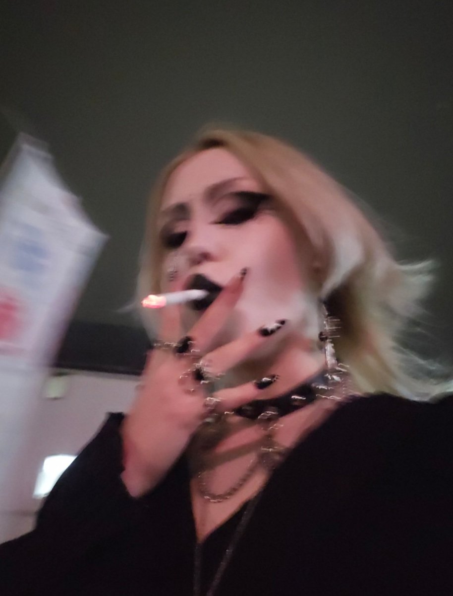 Ψ 𝔩𝔢𝔢! 𝔡𝔬𝔢𝔰𝔫'𝔱 𝔩𝔦𝔨𝔢 𝔶𝔬𝔲 Ψ 🇺🇦🇯🇵 tweet media