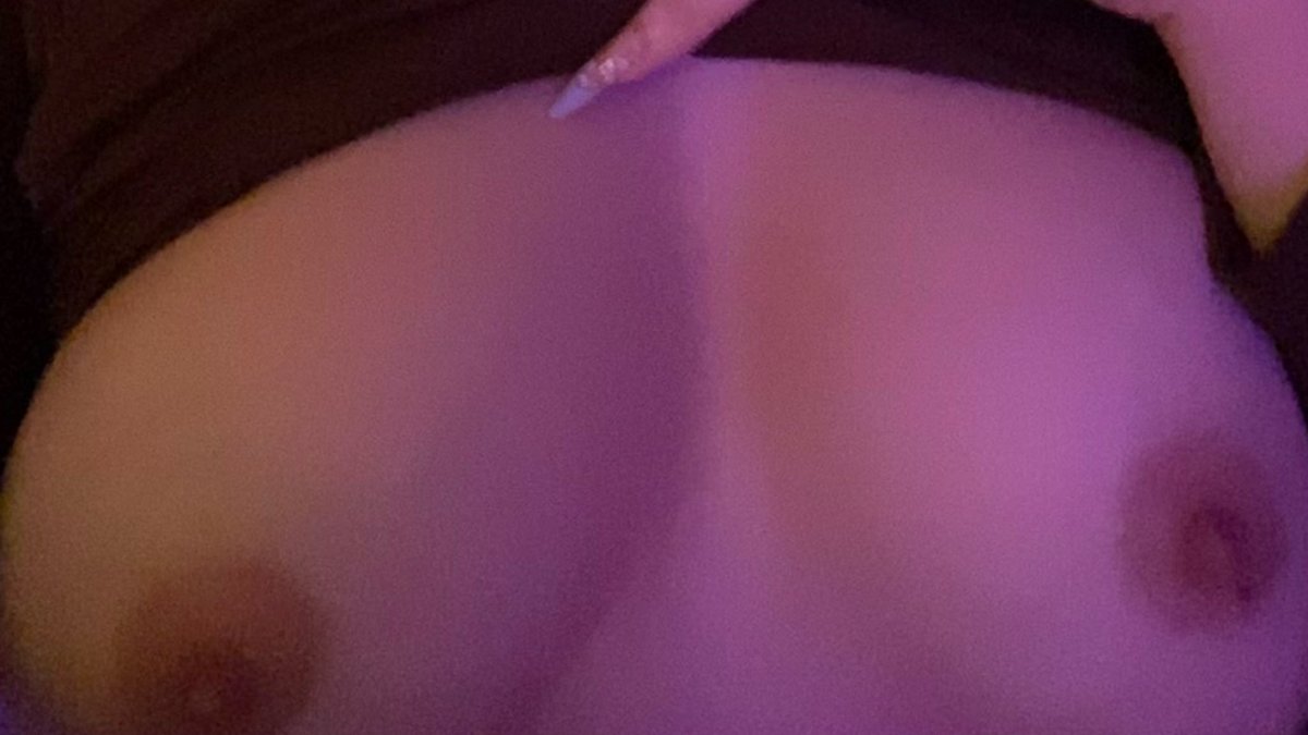 ahiddenbadbitch's tweet photo. whoops? https://t.co/6itjVuvFKf