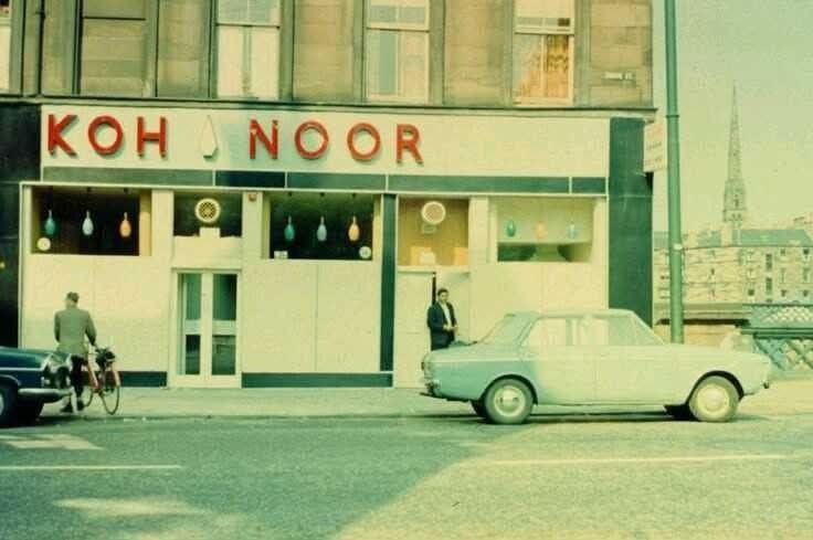 PastGlasgow's tweet image. The Koh I Noor on Gibson St in the West End, photographed in the 1970s. It opened in 1964 and was at one time a favourite haunt of Billy Connolly

📷 Reach 

#Glasgow