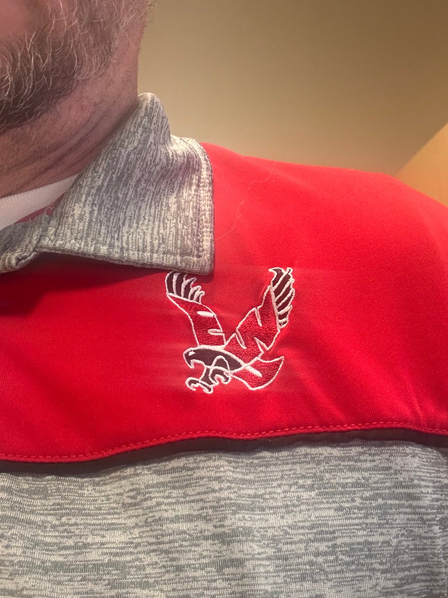 DerekBrownson's tweet photo. #GoEags #ItsRedFriday https://t.co/VaPKAdBQ7E