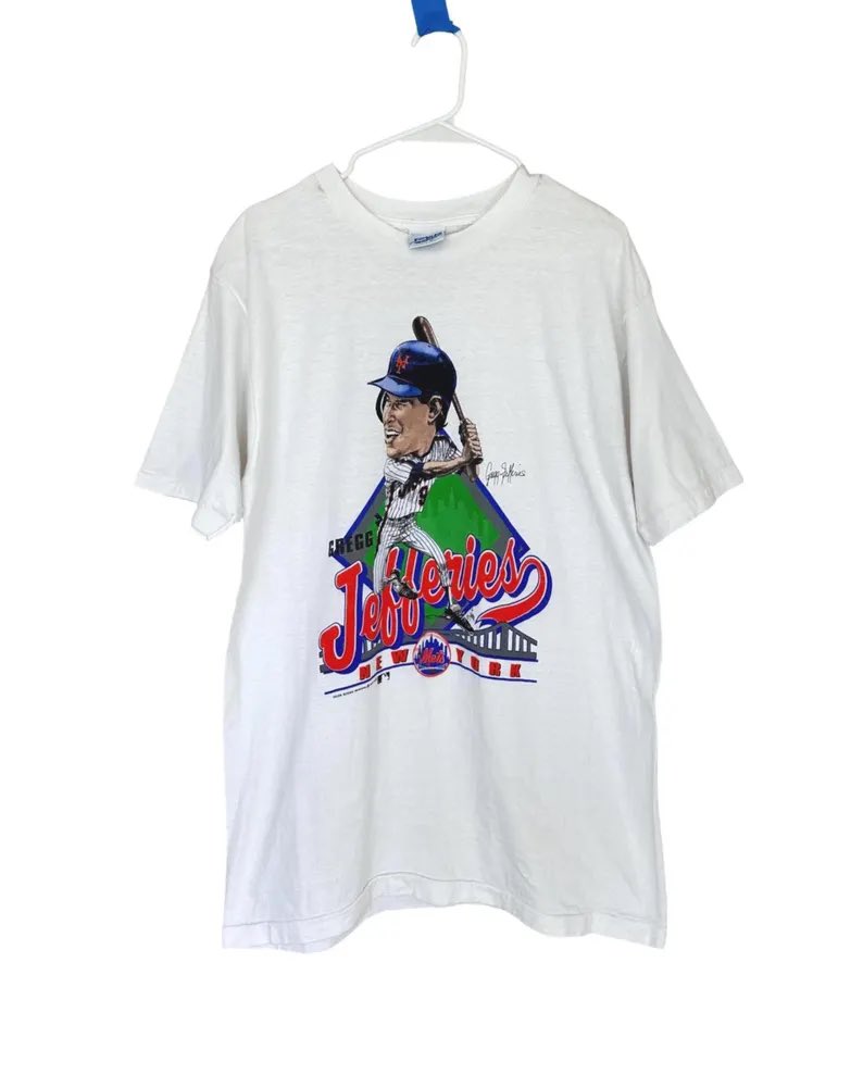 Seen_Vintage's tweet image. A few of my favorite MLB shirts in the shop right now! ⚾️ 

Always happy to hook twitter friends up with discounts as well 🤝

seenvintageshirts.etsy.com

#yankees #redsox #mets #orioles