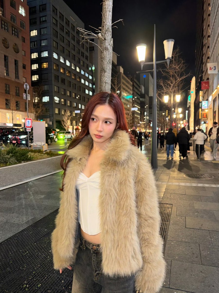 august 🍅 tweet media