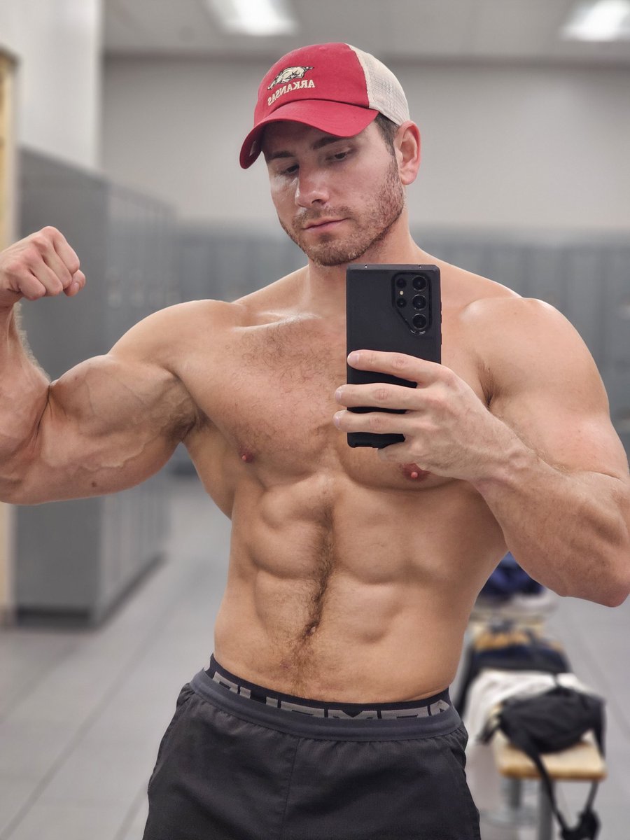 DerrickHenryFit tweet media