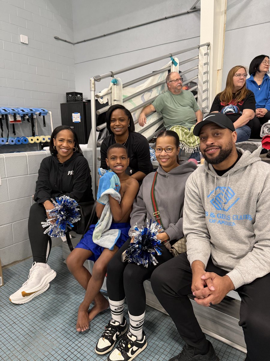 R2CFoundation's tweet photo. Our 2026 Swim-A-Thon has officially raised $10,000 and we couldnβt be more grateful to all the swimmers, sponsors, supporters, volunteers and staff who made this all possible! Our Intrasquad Swim Meet last weekend was one for the books! ππ¦
#Rec2Connect #IncludedAlways https://t.co/UEKymMS4ph