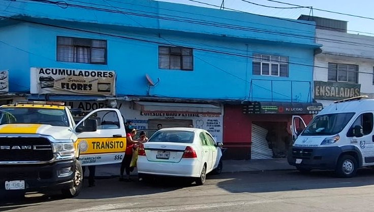 abraham_mojica_'s tweet photo. #Entérate// #Embolsado en @TuAlcaldiaGAM !
Está mañana fue localizado el cadáver de una persona envuelta en bolsas de plástico y amagada, sus verdugos dejaron el cadáver en la curva de incorporación a #Río de los #Remedios provenientes de la Autopista Urbana Siervo de la #Nación @Edomex
Elementos de la @PDI_FGJCDMX ya investigan el caso junto con el asesinato a balazos de un hombre en la avenida Camino a San Juan de Aragón Colonia #ElOlivo también en #GAM a escasos 10 minutos de diferencia entre los escenarios criminales.
En este segundo evento se reportan al menos cuatro personas detenidas por elementos de la @SSC_CDMX de la Región #Xolotl y trasladadas a la Fiscalía Especializada en Homicidios.
#BuenTrabajo