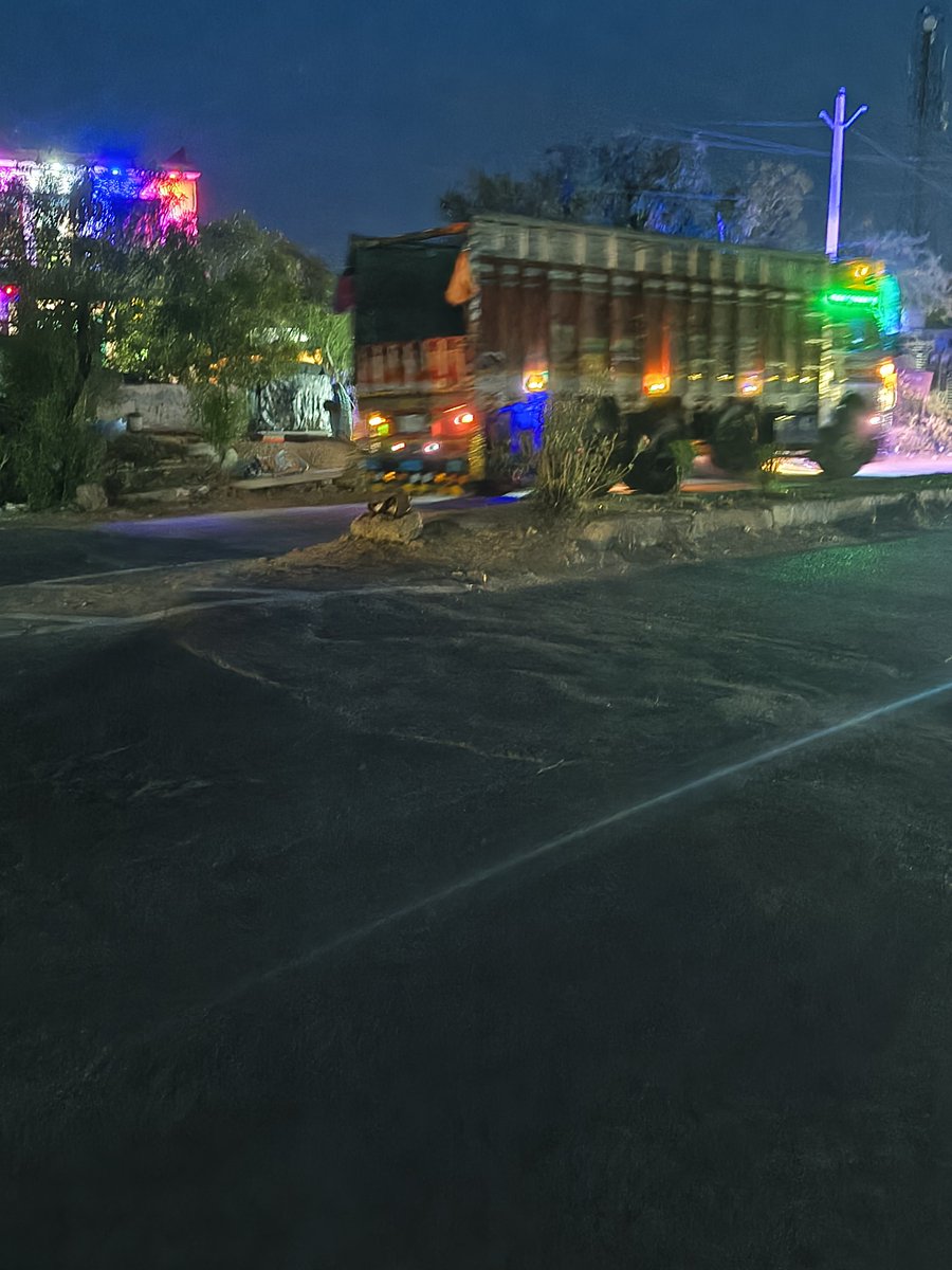 ram_gurjarr's tweet image. Dear @DmDausa @PwdRajasthan there is an urgent need for street lights on the State Highway passing through village (Salempur thana, mahwa) Due to pitch darkness at night, the risk of accidents is very high. Requesting the authorities to look into this on priority
#StreetLights