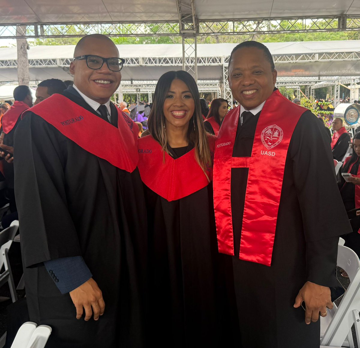 FiscaliaPP's tweet photo. Fiscal Titular Kelmi Duncan y  Mailys Cid, culminan con éxito su formación en Derecho Constitucional en la Universidad Autónoma de Santo Domingo.

Un paso firme hacia la defensa de la justicia y el fortalecimiento de nuestra democracia. 

¡Felicitaciones por este gran logro! 🌟 https://t.co/1RZOCbVkR8