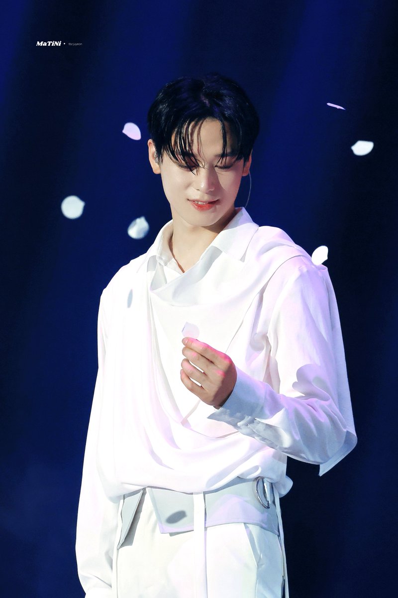 ᴍᴀᴛɪɴɪ tweet media