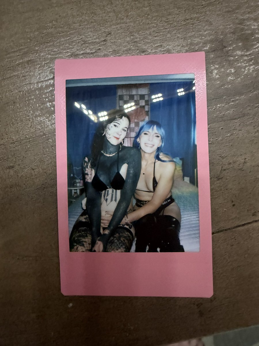 Taylor Rose tweet media