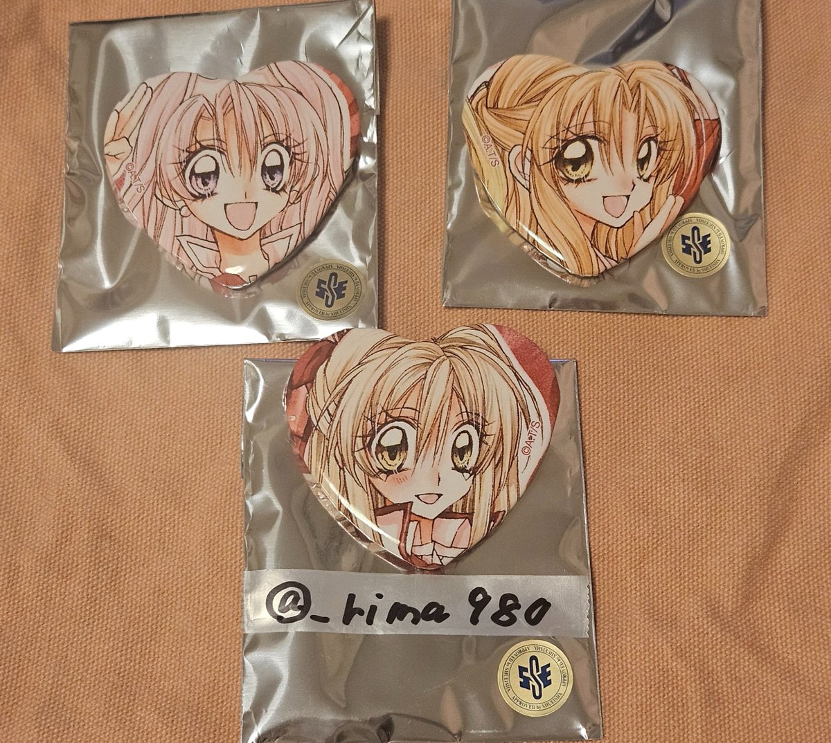 _rima980's tweet photo. ゆるぼ
種村有菜30周年記念展 カフェ アニメイトカフェ

譲) くじ 缶バッジ 灰音 妃 果林
購入特典 画像参照
カフェ缶バッジ 青葉 稚空

求) 種村有菜グッズ

缶バッジはお声がけ中です。
種村有菜先生グッズならなんでも検討します🌸

検索からでもお気軽にお声がけ下さい。 https://t.co/2F0MFauCmX