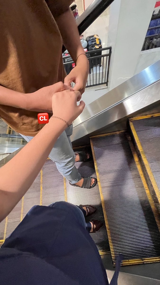 affhiyydeck's tweet photo. yipiyy kita ketemuan lagi n nongston ‘tunggu aku sukses nanti’, seruu n ini last date sebelum kita LDR lagiyy hihi si gemeaz ku syedihh, it’s ok kita pasti bakal ngedate teruss pas aku balik🤗🤏🏻
26-3-2026 https://t.co/Z53hjlLYFc