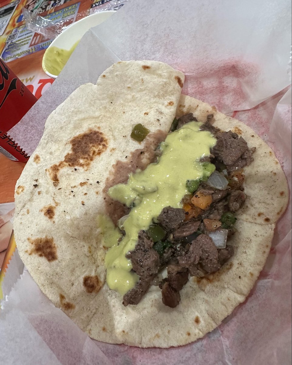 Lunch today at Laredo Taqueria in Houston. 8.1 on the <a href="/tacosetlist/">Taco Setlist</a> app. 🙏🏽🌮📲