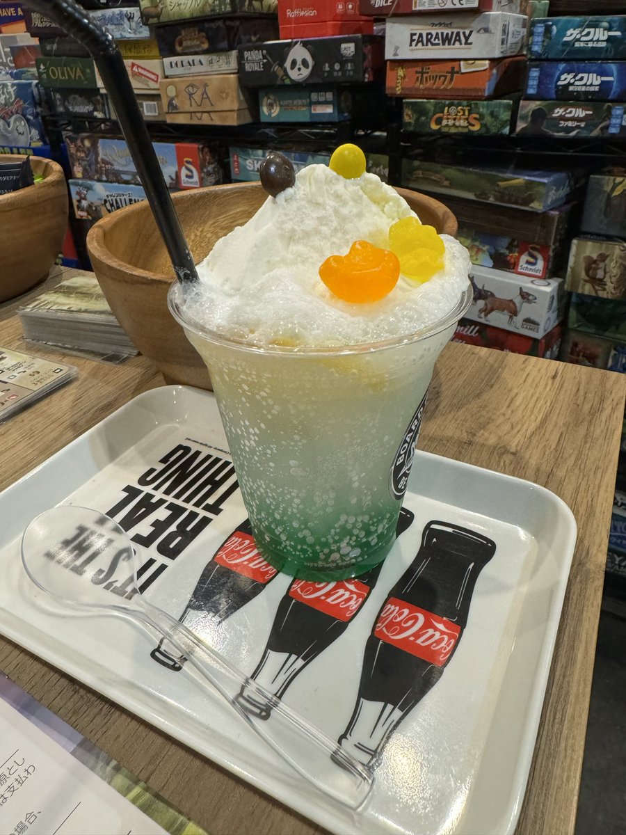 GOTOharo's tweet photo. 少し前に出来たボードゲームカフェ
BE MERRY ビーメリー

話が上がったので折角だから行ってきました。
重いゲームも沢山あってカフェメニューもかなり力が入ったお店でした

お店でお勧めされた「スピリットアイランド」
協力ゲーのタワーディフェンス
結構面白かった！

コーヒー美味しかったです☺️ https://t.co/JkkbDvVhUx