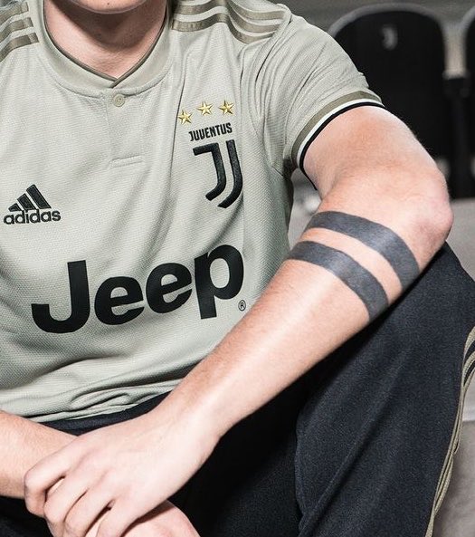 yiit jan tweet media