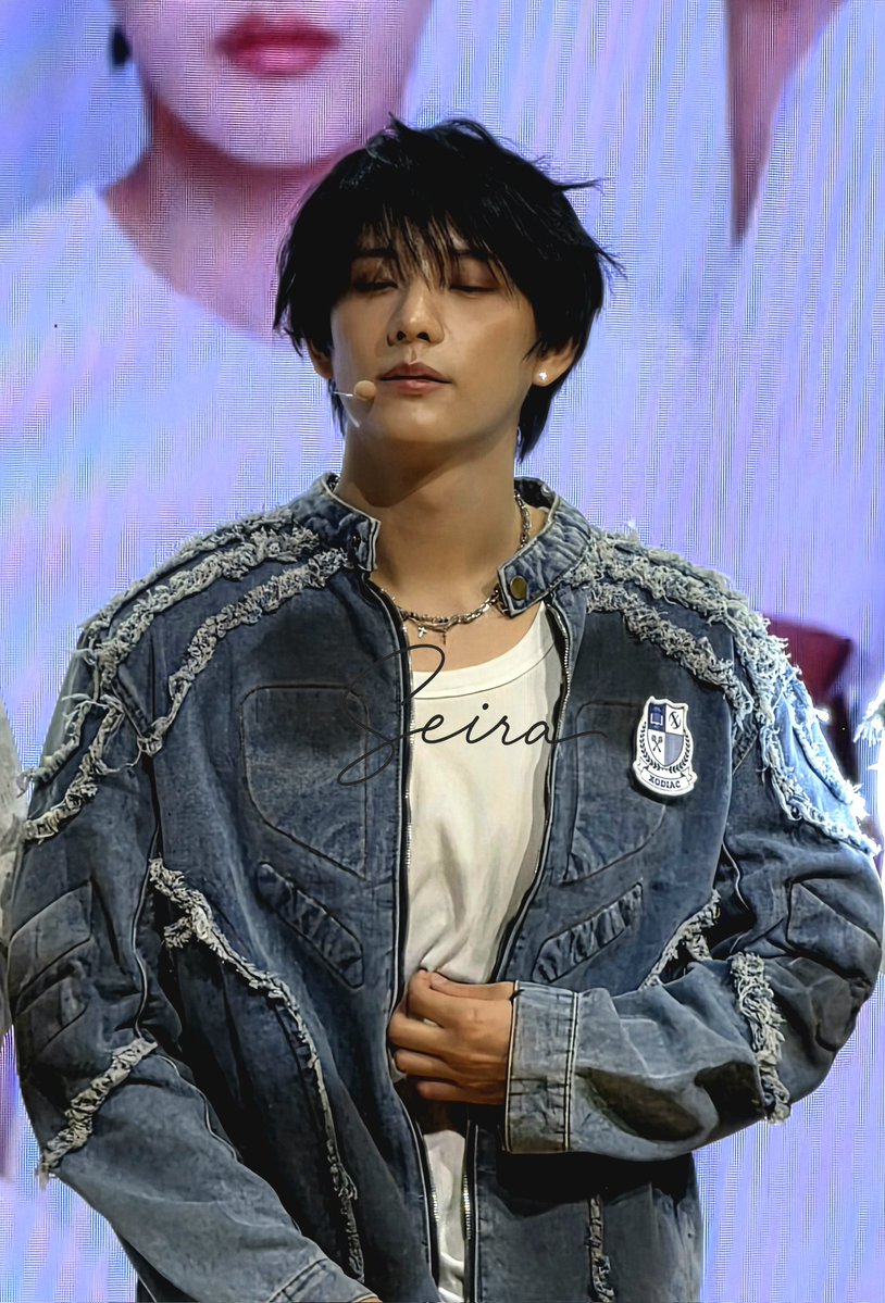 seira_a3's tweet image. The contrast 👶🏻🥵

Happy debut anniversary!

#XODIAC #소디엑 #SING #씽 #麥駿昇