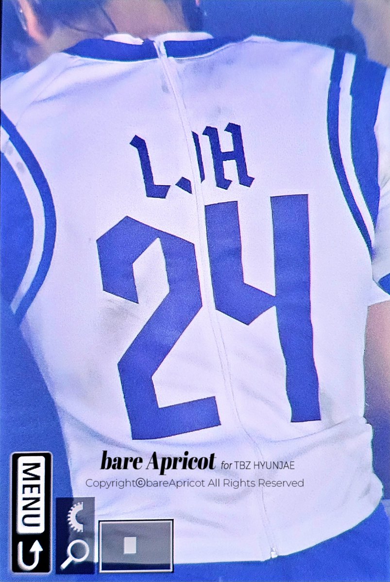 𝒃𝒂𝒓𝒆 𝑨𝒑𝒓𝒊𝒄𝒐𝒕 tweet media