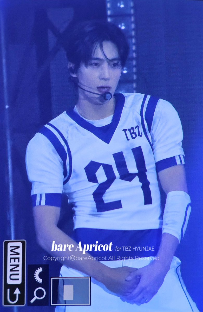 𝒃𝒂𝒓𝒆 𝑨𝒑𝒓𝒊𝒄𝒐𝒕 tweet media