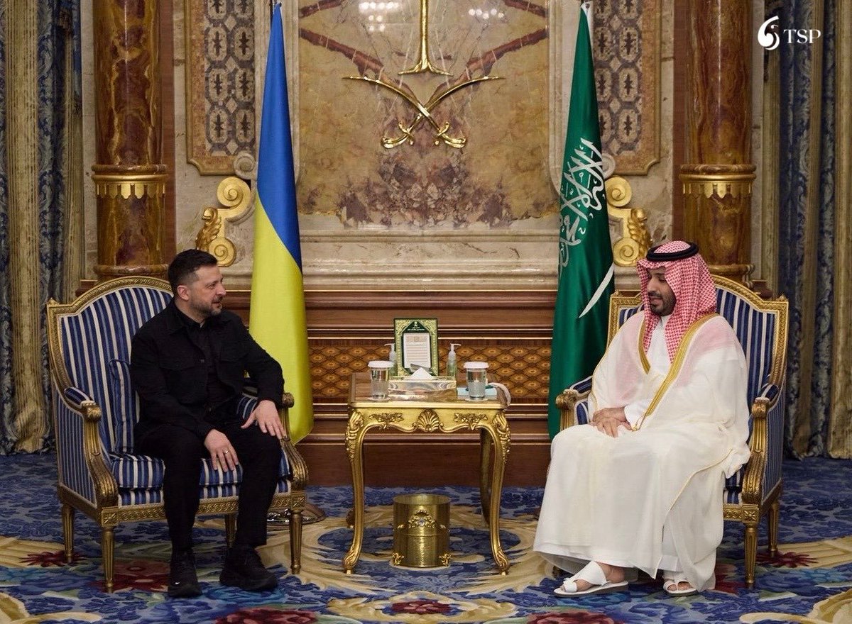 اجتماع زيلينسكي ومحمد بن سلمان: تعاون استراتيجي في الأمن والطاقة