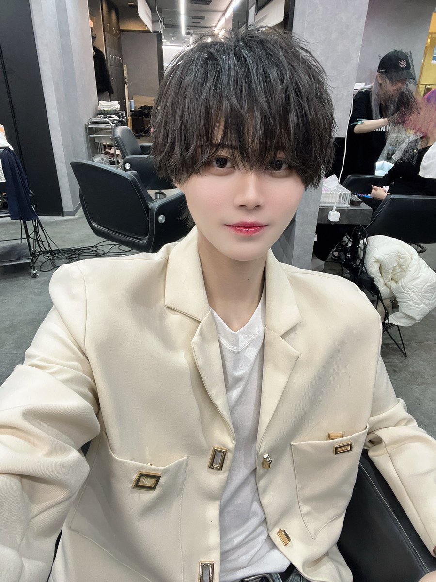 ruina_mrgr's tweet photo. インスタログインしていいよ。女全員切る。だから付き合お。全部俺のキス以下だろ？ 女の子らしくしなくていいし、メイクもしなくていい、ただ俺と抱き合ってればいい。殴ろうか？ 絶望してよかったね。もう確定で溺れちゃえよ、俺に。 https://t.co/odOp7Y04lv
