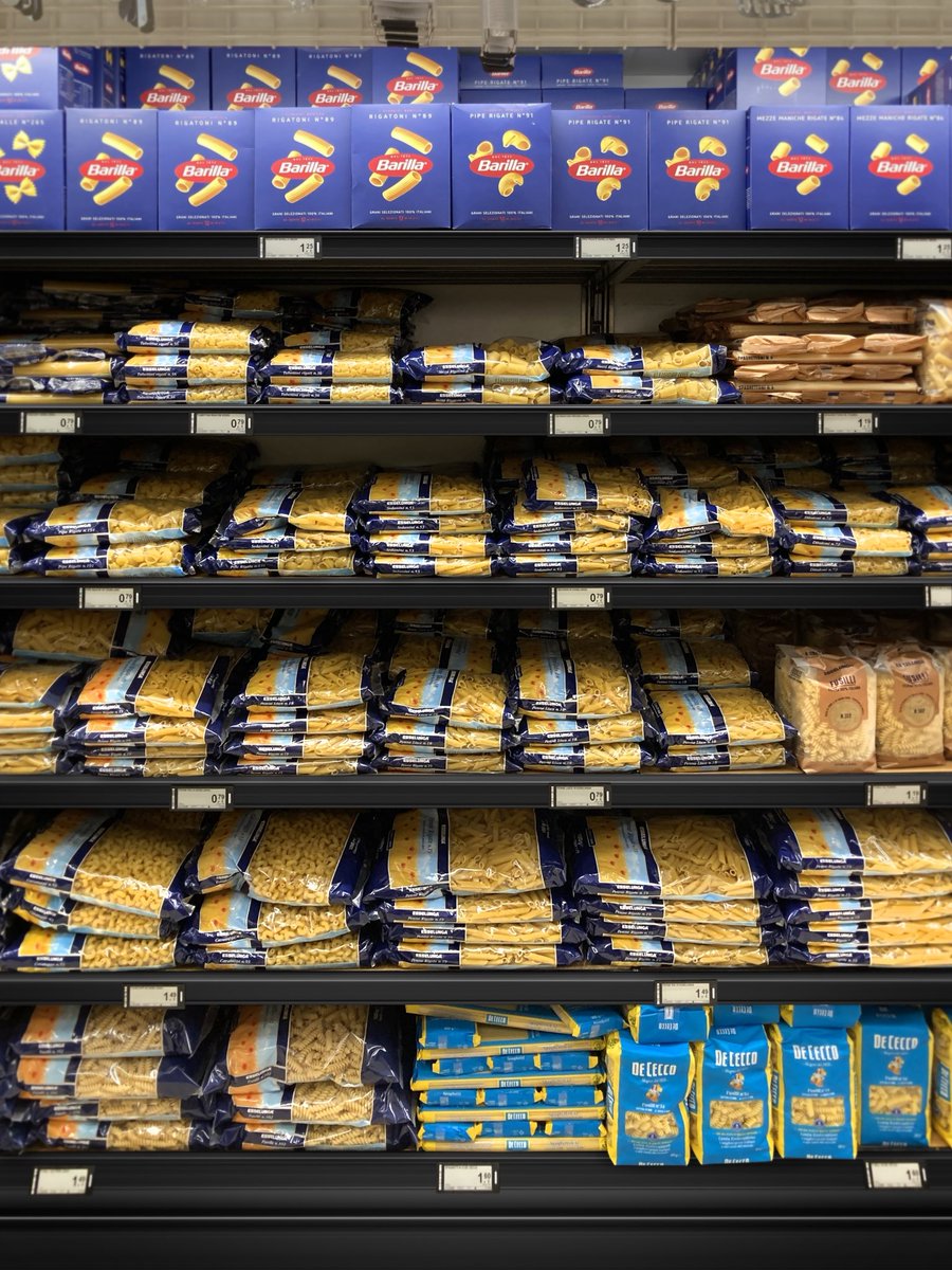 ReciklerkoCans's tweet image. Rigatoni on shelves
in grocery store🛒🇮🇹🍝

istockphoto.com/portfolio/Pand…

#Rigatoni #shelves #grocerystore #pasta #istockphoto #retaildesign #packagingdesign #supermarket #florence #Tuscany