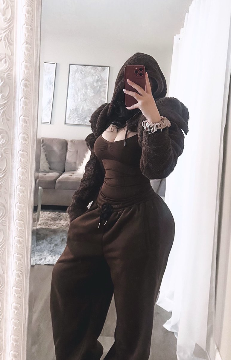 🍀𝑪𝒉𝒂𝒓𝒎 tweet media