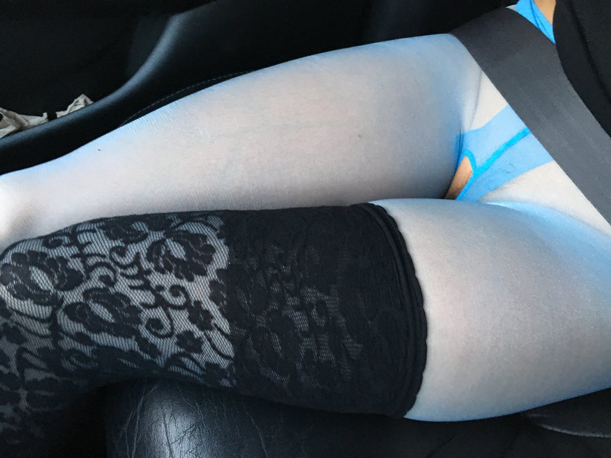 Cindy in Pantyhose 🇨🇦 (Amateur Couple)🔞 tweet media