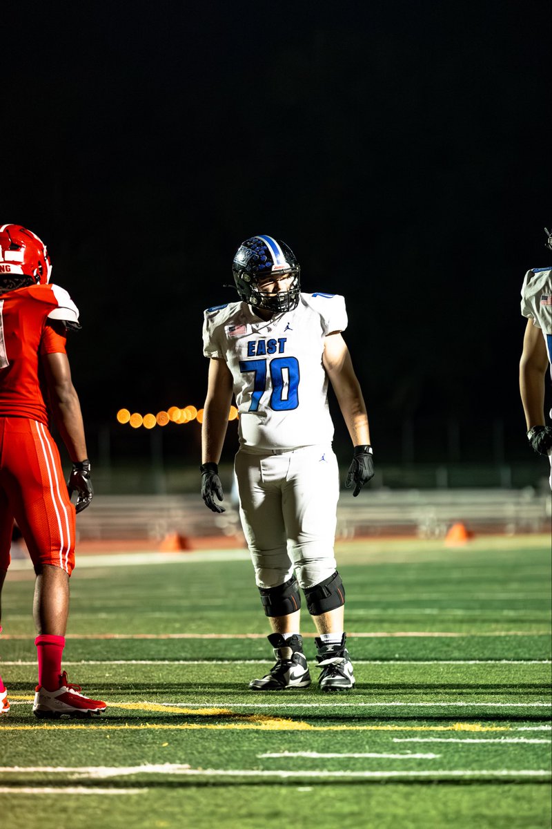Michaelcosta925's tweet photo. #FBF to #FridayNightLights  
Can’t wait to be back on the field. 
#OffensiveLine #Trenches https://t.co/qioXK2K4xX
