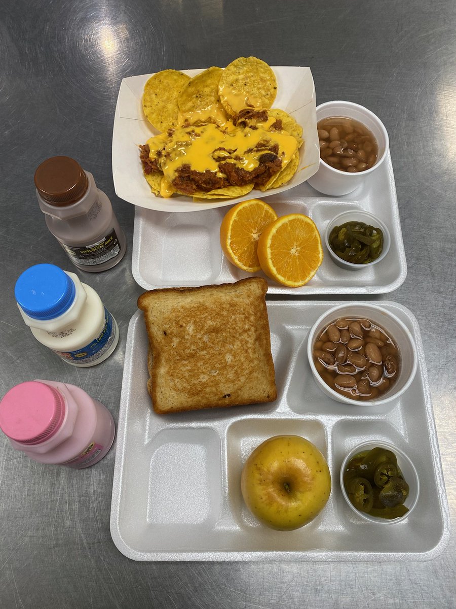 mmeraz08's tweet image. Yummy Yummy for our Tummy😂

It's Nacho Day!!!
So yummy with the beans and jalapenos.... Yum
or the Grilled Cheese Sandwich and some fruit to ease the spiciness 😆 and choice of milk!!

Our Mustangs will be thrilled!!

#SISD #ALLIN