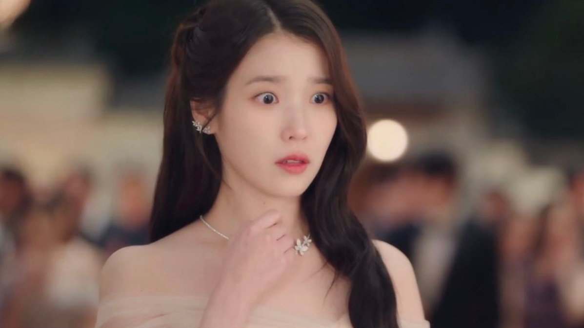 mel 🍂 tweet media