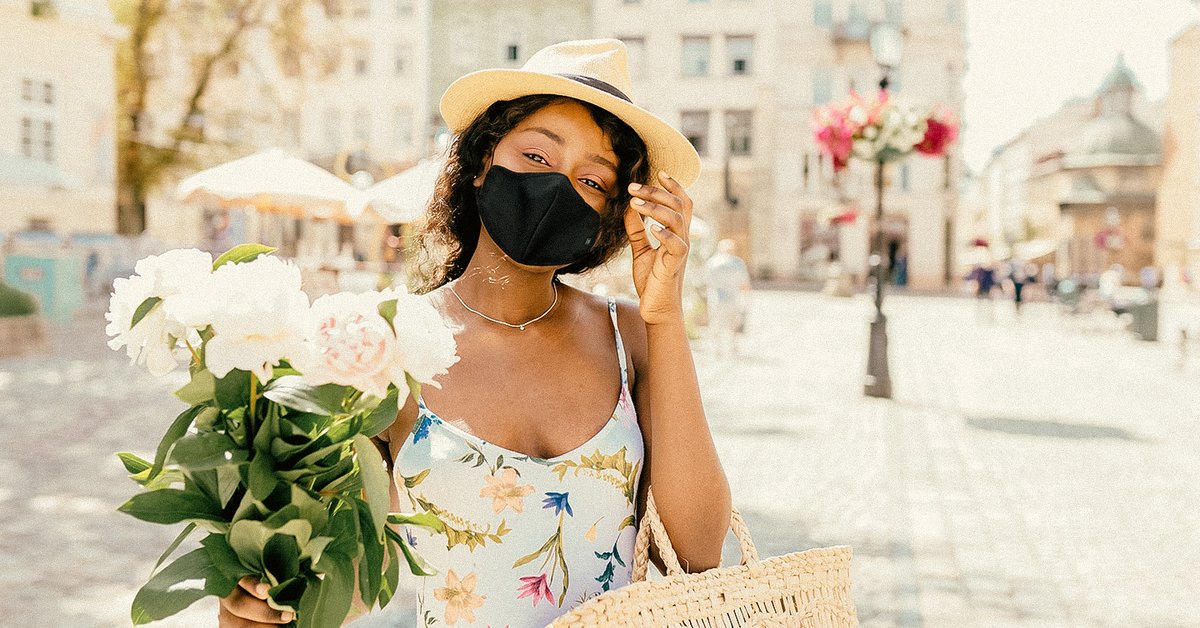 Helmetfitting's tweet photo. Stay stylish &amp; fight off spring allergens! 🌷

Whether you're out on a walk or enjoying the farmers market, your health and comfort come first. Our high-quality SHEMA97 masks are designed to breathe easily so you can focus on the view, not your gear.

🛍 https://t.co/q0BNRcF9D8 https://t.co/givkCbbtr7